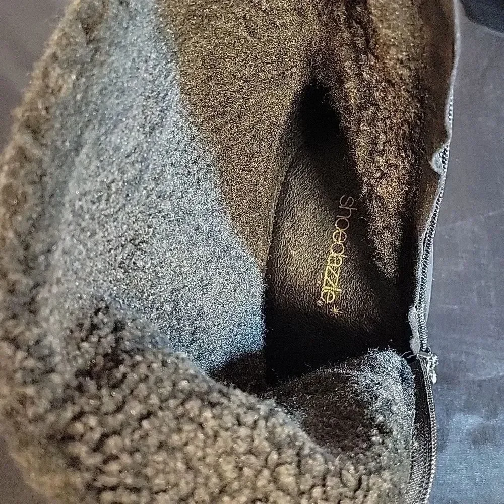 BRAND NEW SHOEDAZZLE NIKKIA ZIP CLOSURE SUEDE INSIDE FAUX FUR HIGH HEEL BOOT